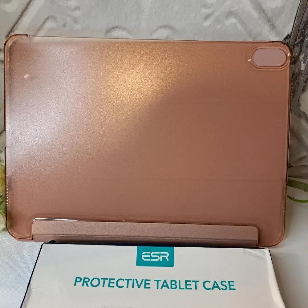 ESR PROTECTIVE TABLET CASE NWOT